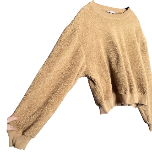 Good American Tan Sherpa Boyfriend Sweater size 2 (S-M) oversized - Picture 3 of 9